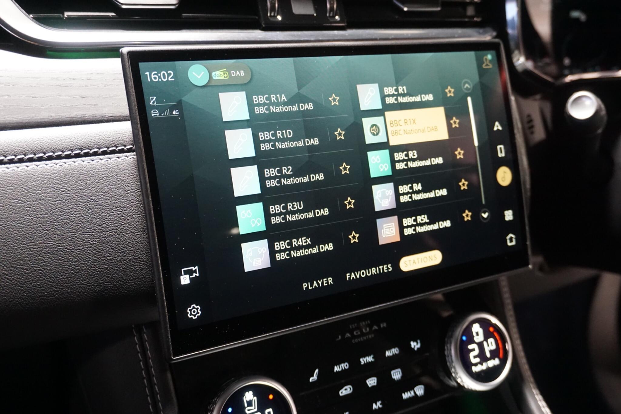 Jaguar F-PACE 3.0 D300 MHEV R-Dynamic HSE Black SUV 5dr Diesel Auto AWD Euro 6 (s/s) (300 ps)